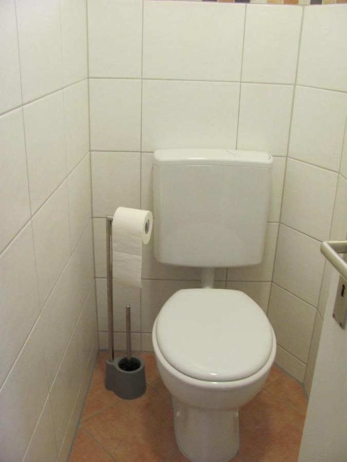 #1Gemuetliches Ruhiges Sonniges Balkonzimmer Mit Gemeinschaftsbad W-Lan Airport Nah Late Night Check In Haus Nr 9,5 Trunkelsberg Eksteriør bilde